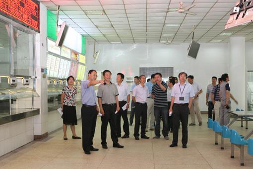 检查中苑新食堂