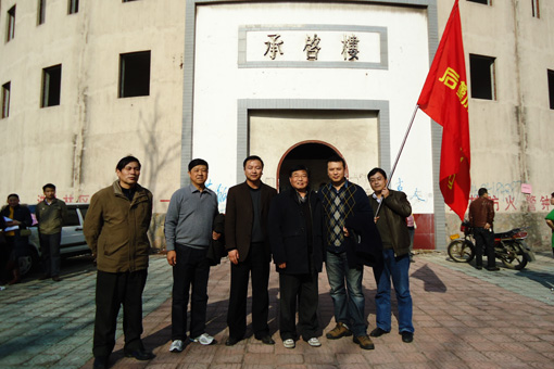 后勤工会2011组织登山2