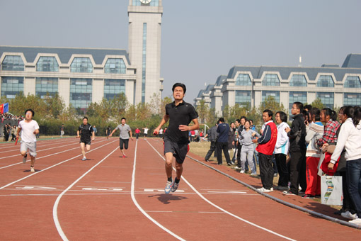 第41届学校运动会后勤运动员精彩瞬间1