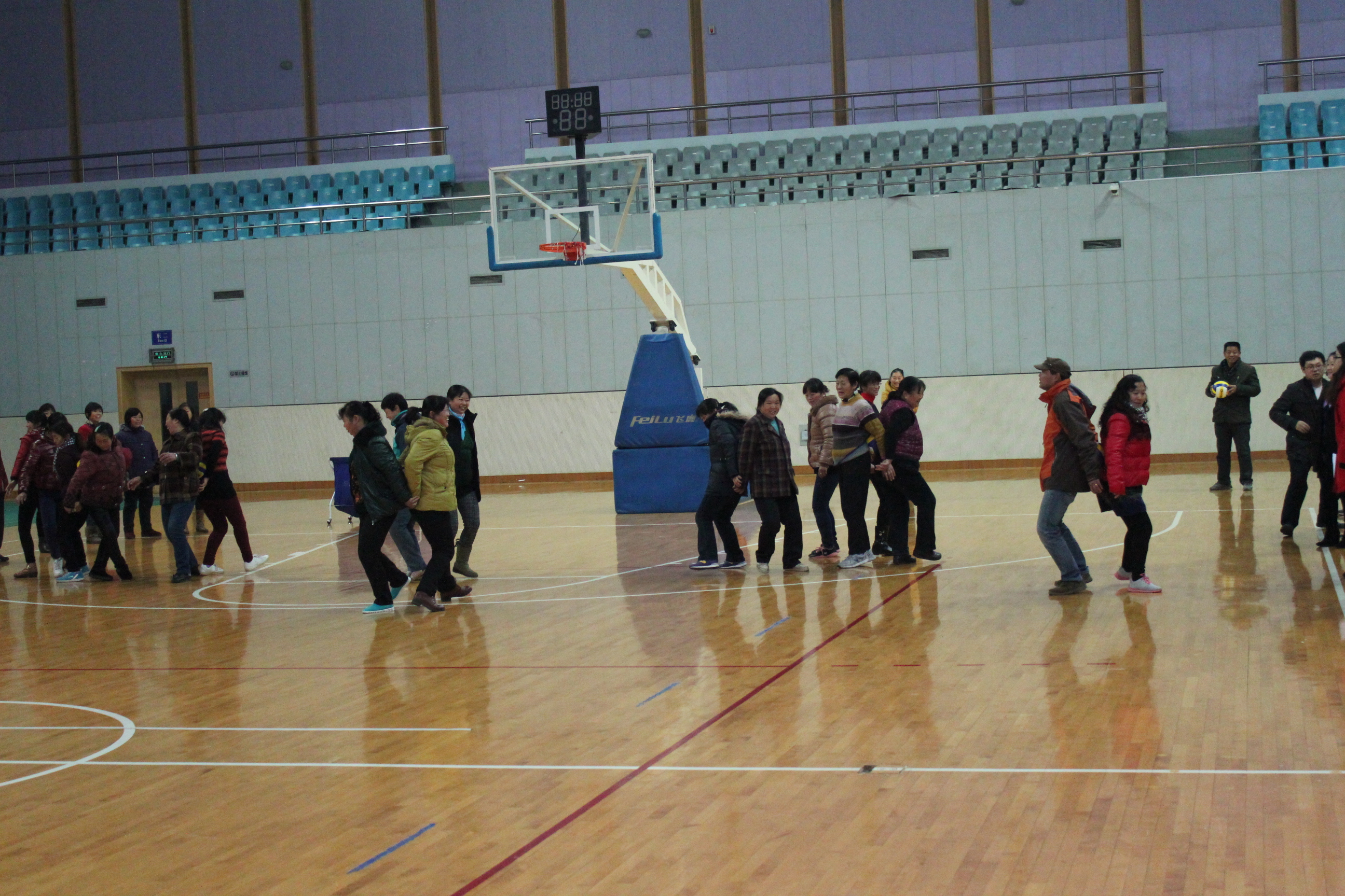 三部门联合举行趣味运动会3