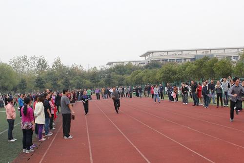 第二届教职工趣味运动会精彩瞬间4