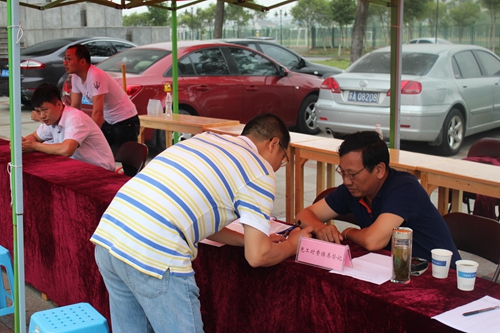 优质服务月系列活动之教职工车辆维修保养1