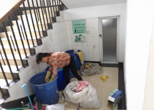 她们是阿姨,她们更像是母亲2