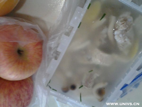 她们是阿姨,她们更像是母亲7