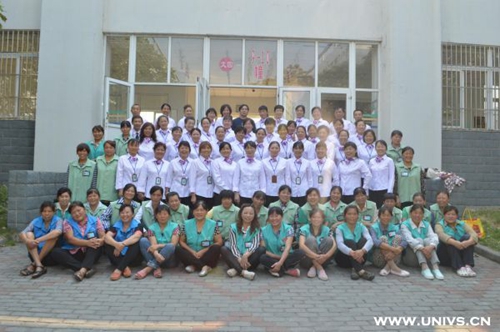 她们是阿姨,她们更像是母亲15