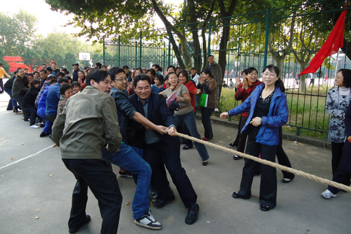 后勤拔河比赛201102